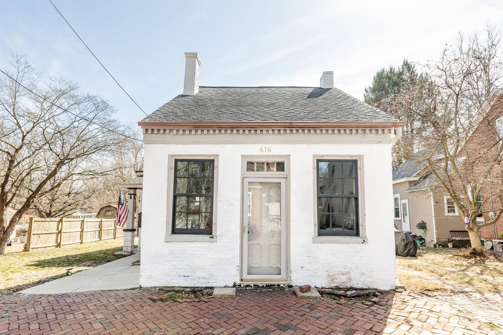 Belleville, IL 62220,616 E Garfield ST
