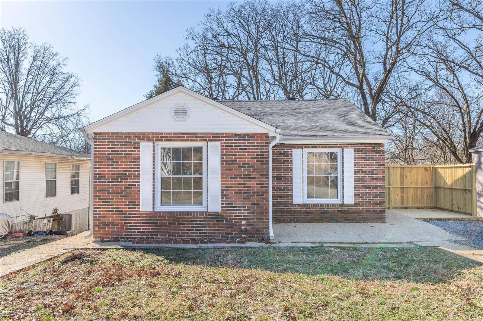 Poplar Bluff, MO 63901,1006 Pershing