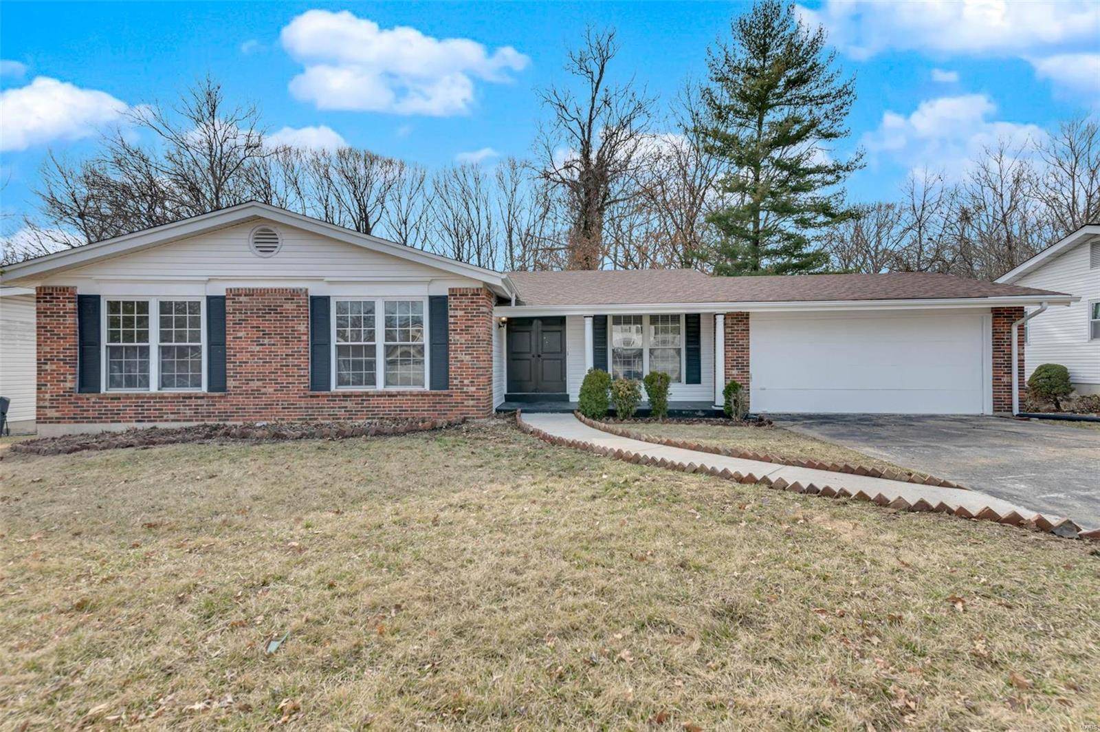 Florissant, MO 63034,14710 Avocado LN