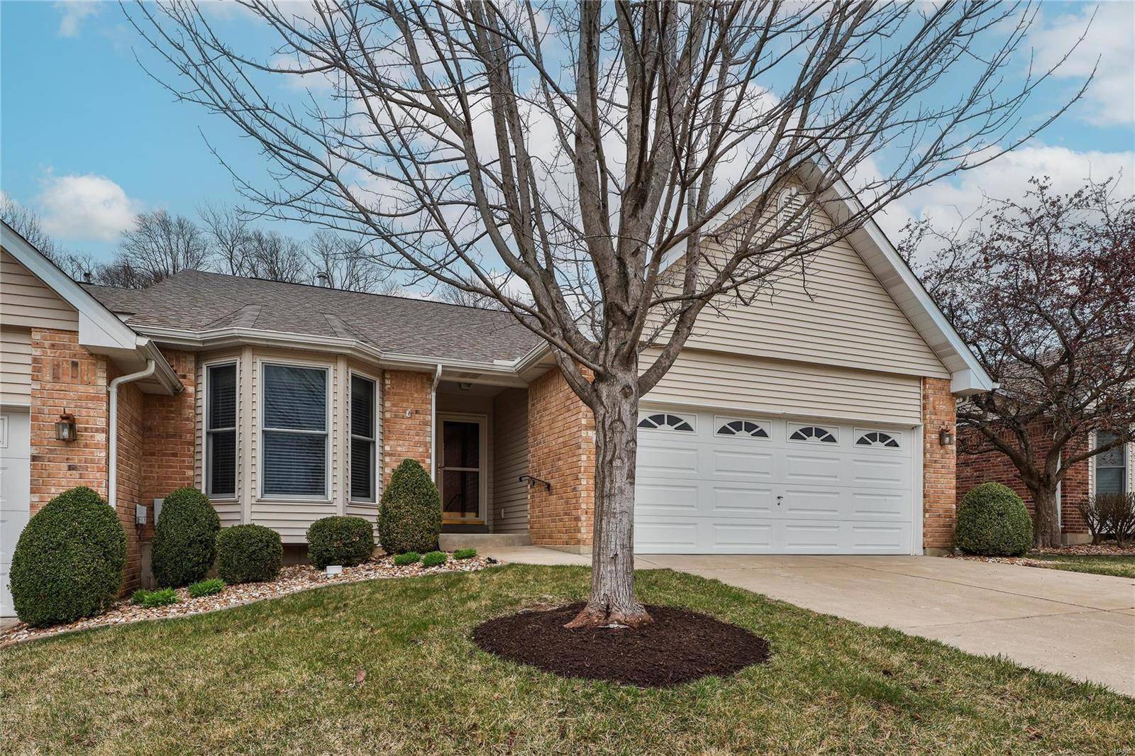 St Charles, MO 63301,42 Summit Pointe CT #6C