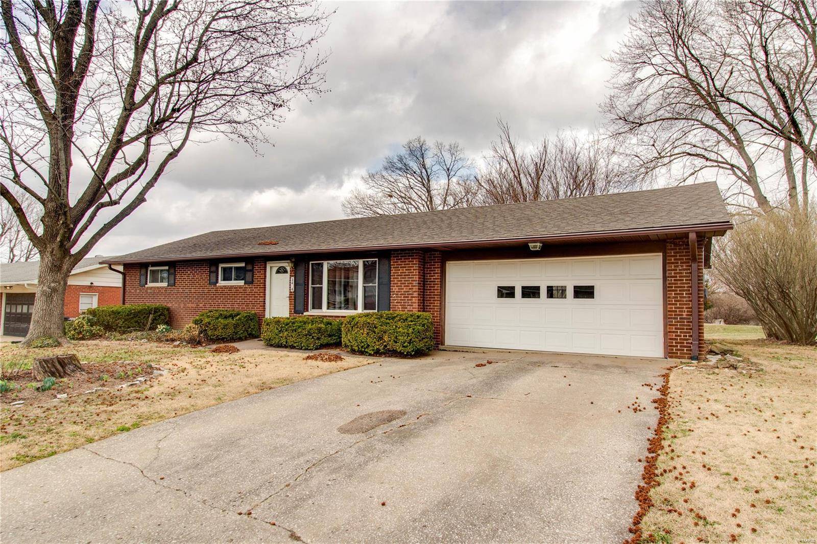 Godfrey, IL 62035,3414 Emma LN