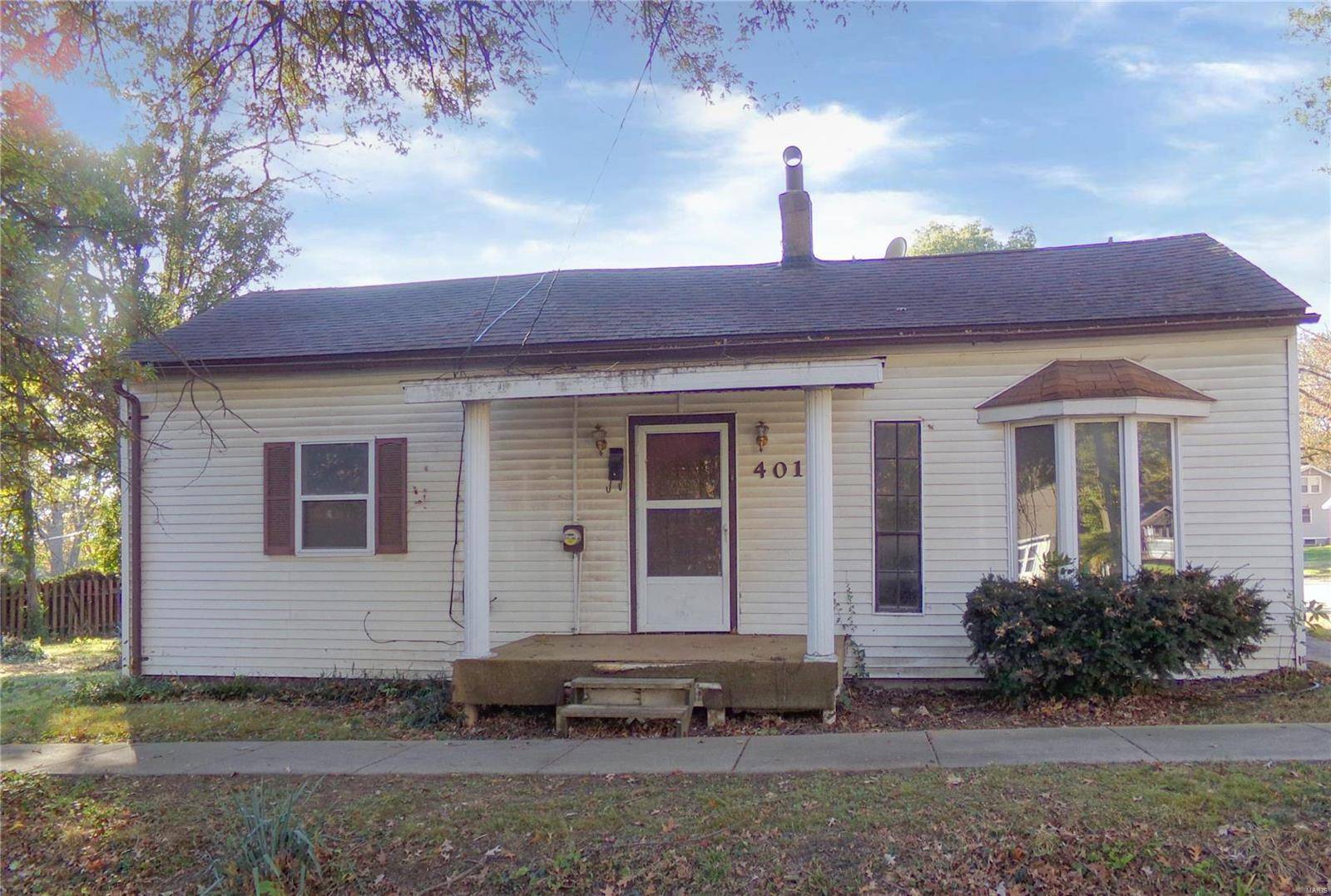 Lebanon, IL 62254,401 Cherry ST