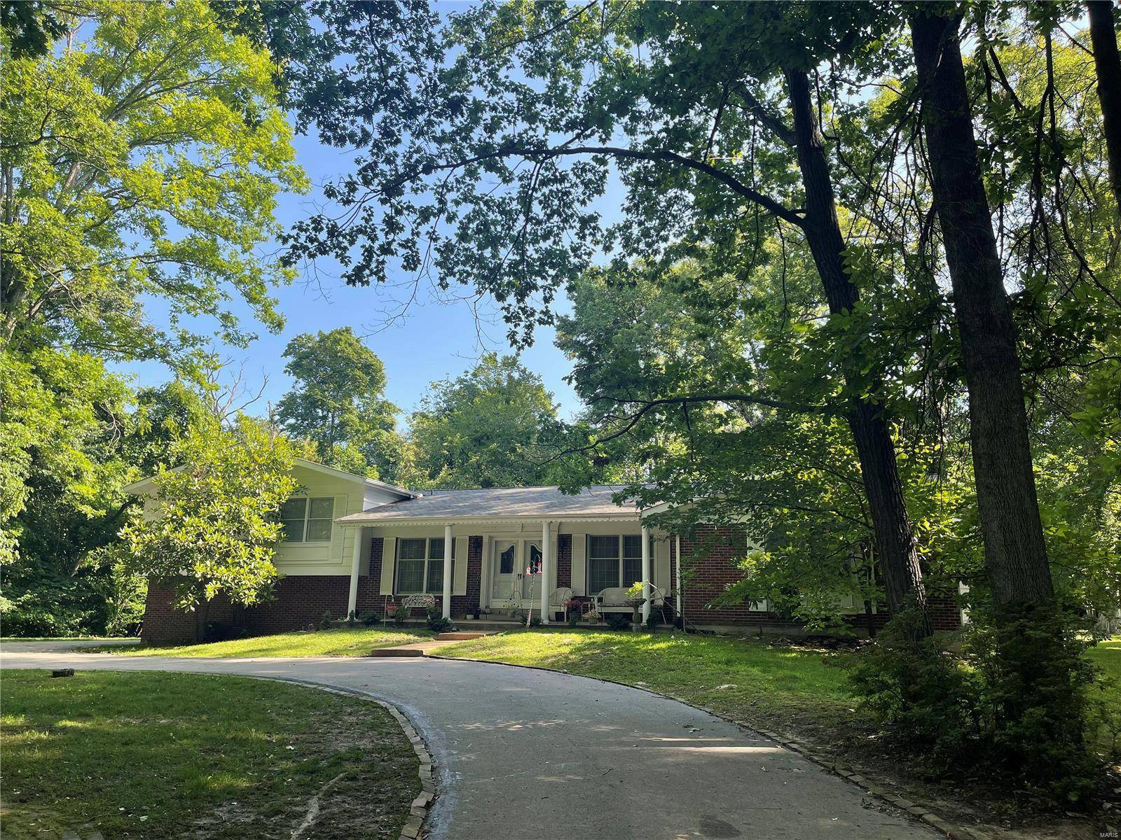 Chesterfield, MO 63005,17421 Private Valley LN