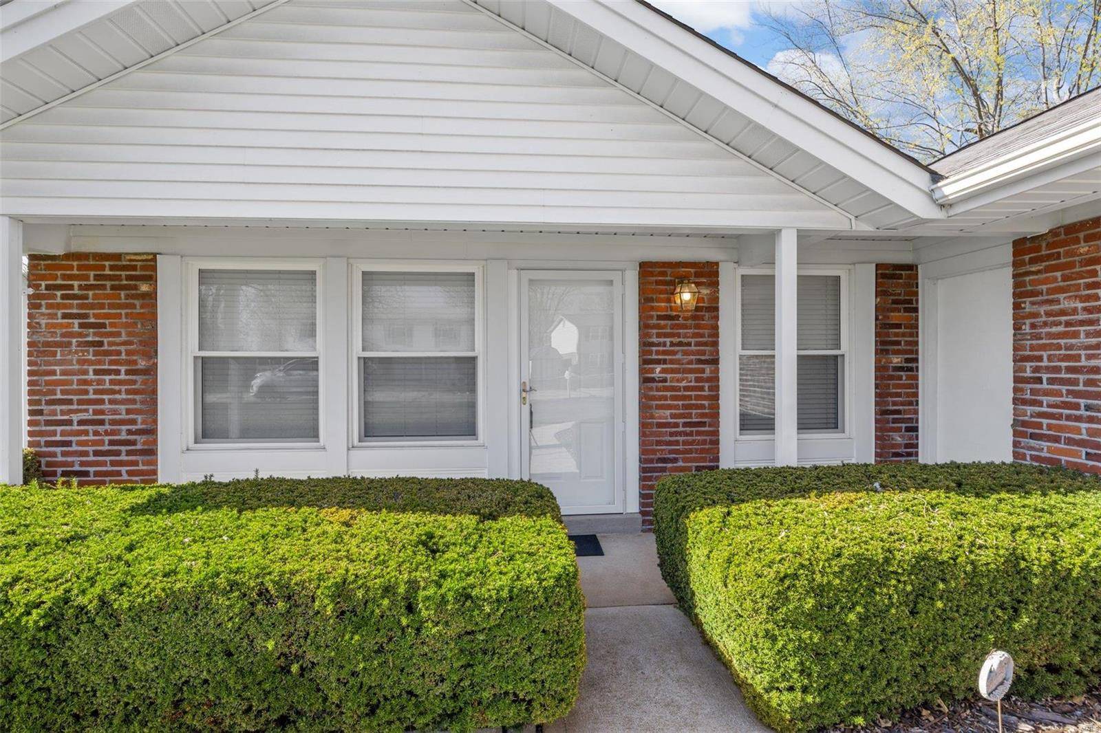 St Charles, MO 63303,1513 Sunswept CT