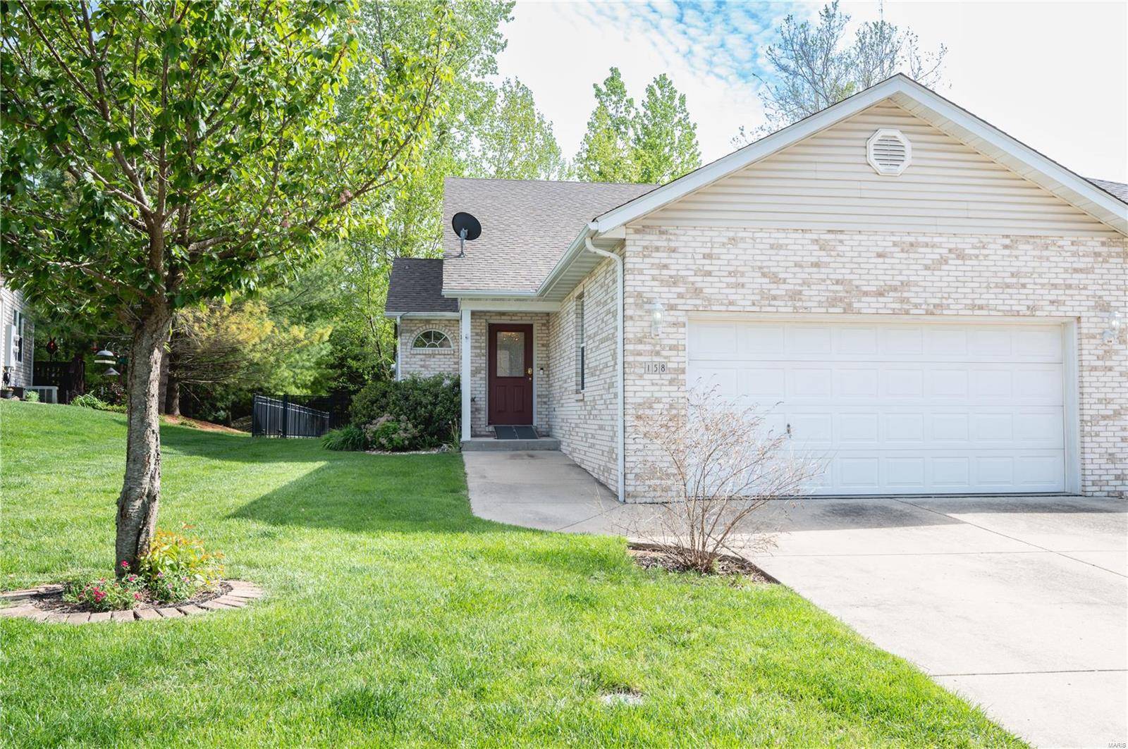 Collinsville, IL 62234,158 Rolling Oaks DR