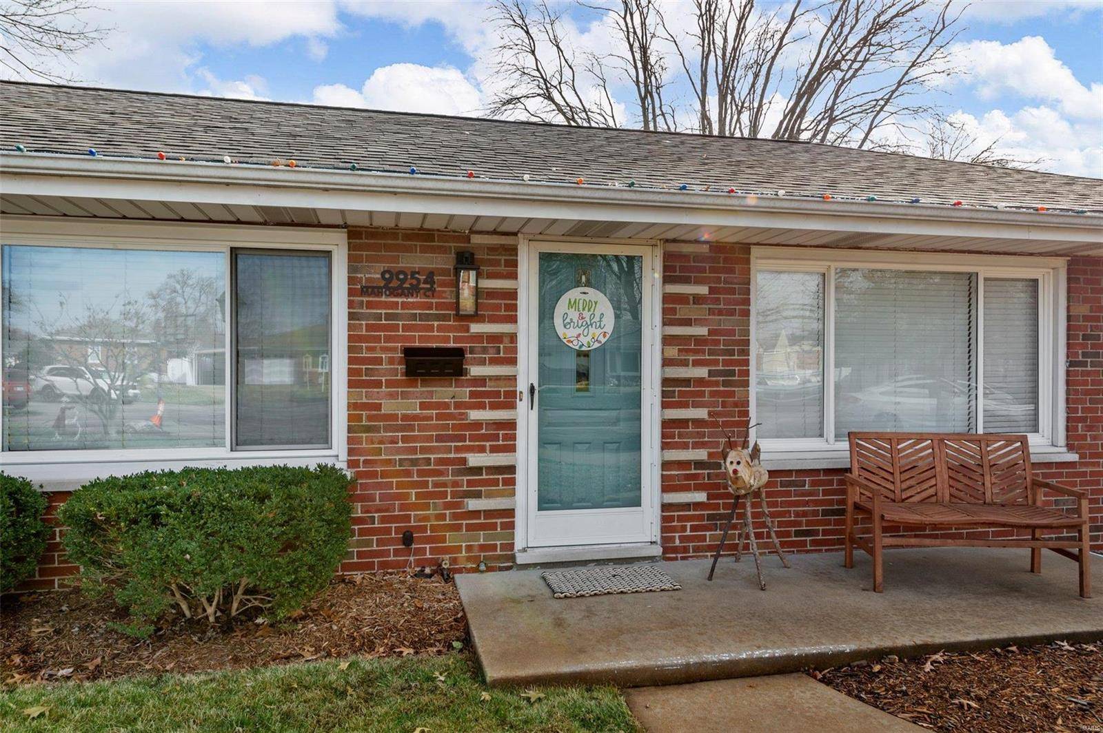 St Louis, MO 63123,9954 Mahogany CT