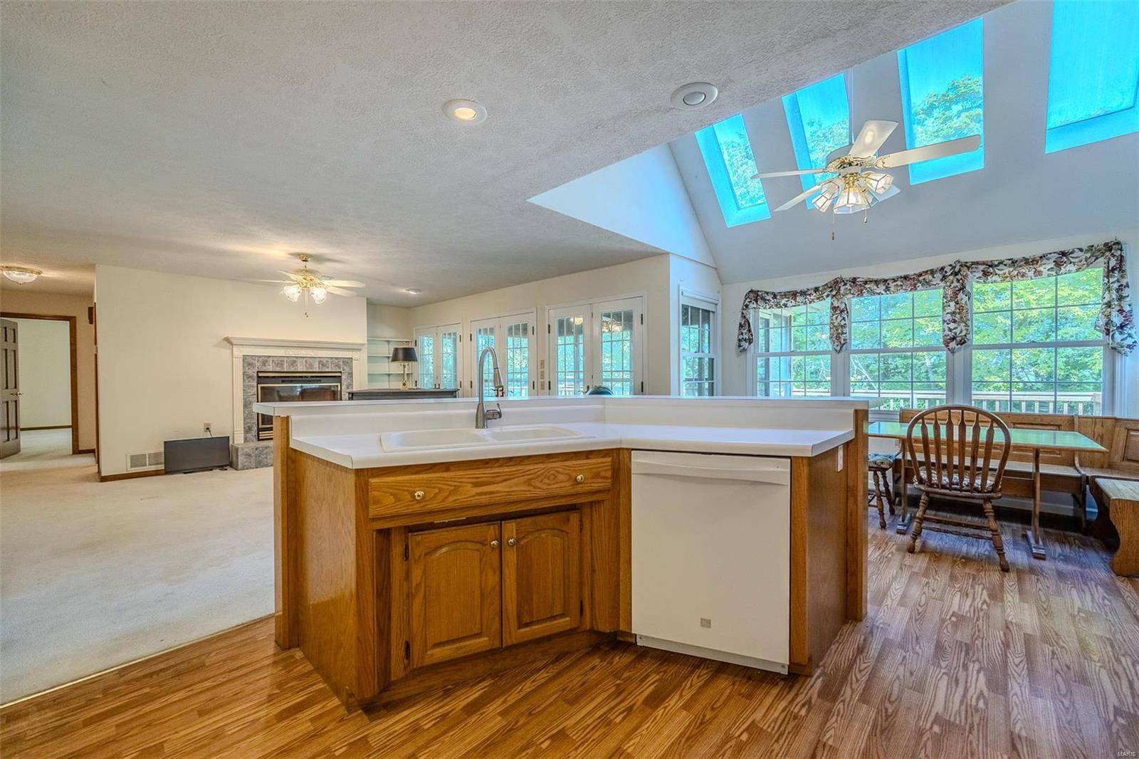 Richland, MO 65556,30501 Utica DR