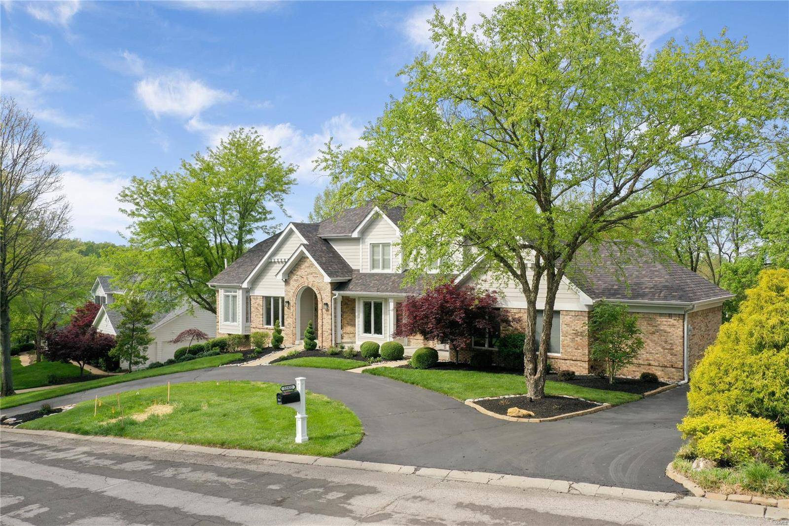 St Louis, MO 63141,12322 Hibler RD