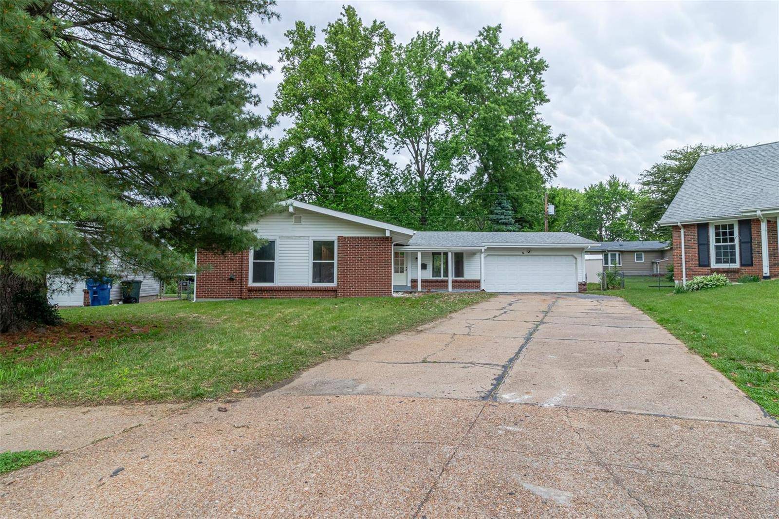 Florissant, MO 63033,6 Bonnie CT