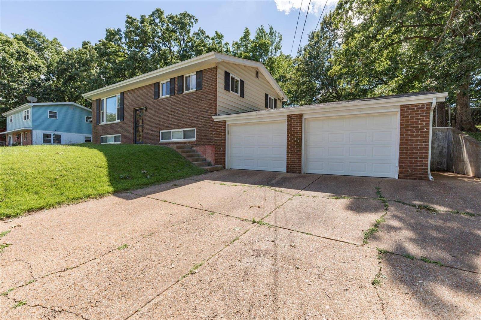 High Ridge, MO 63049,1805 Rainbow Dr