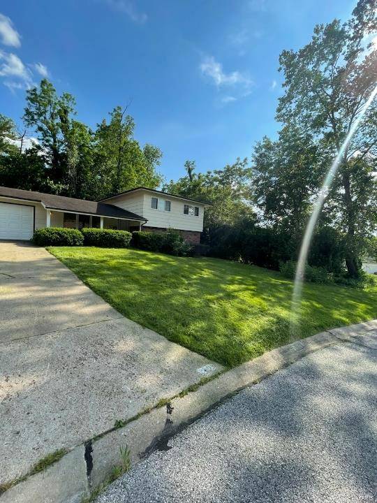 Bellefontaine Nghbrs, MO 63137,9968 Lochiel LN