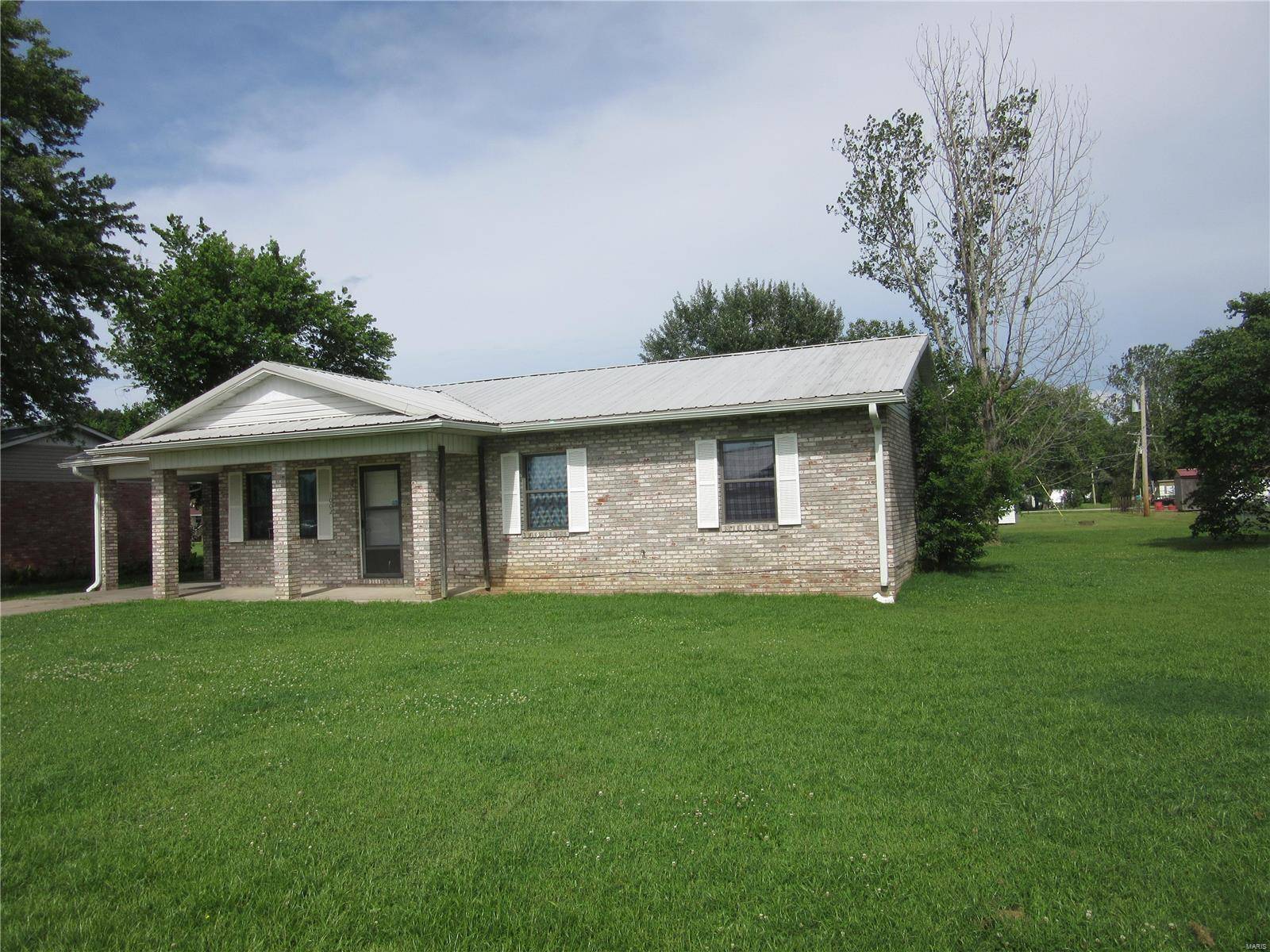 Campbell, MO 63933,1002 Kay Dr.