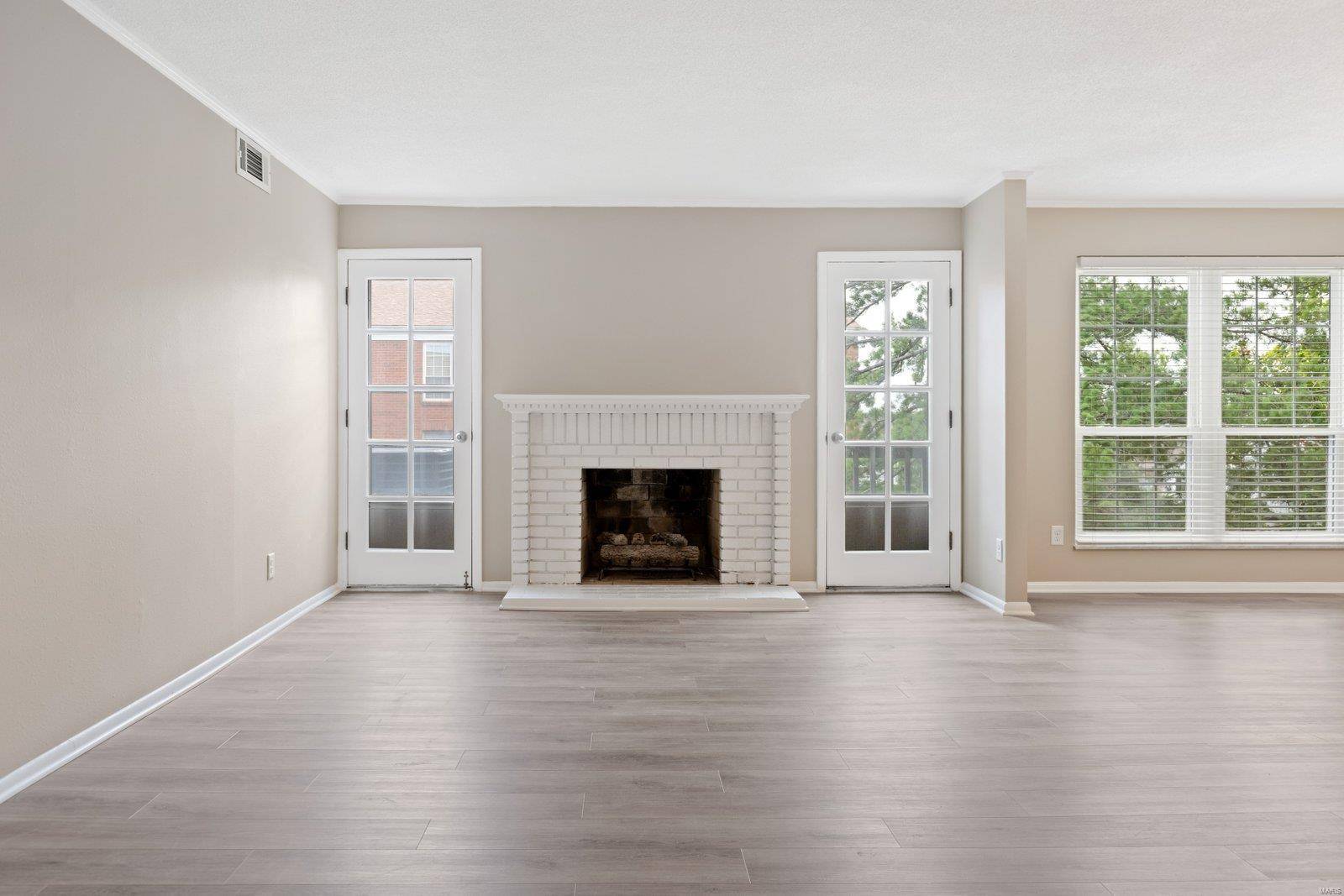 St Louis, MO 63146,10367 Oxford Hill DR #32
