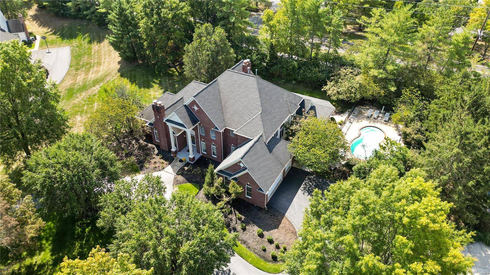 Chesterfield, MO 63005,2064 Kingspointe DR