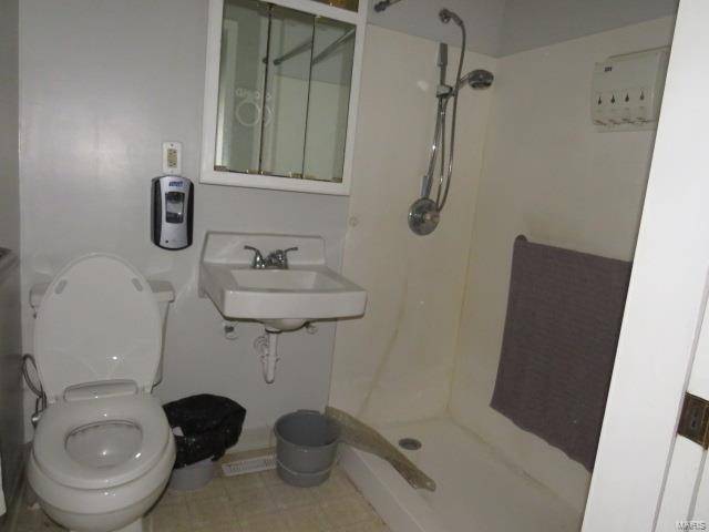 East Alton, IL 62024,334 S Pence ST
