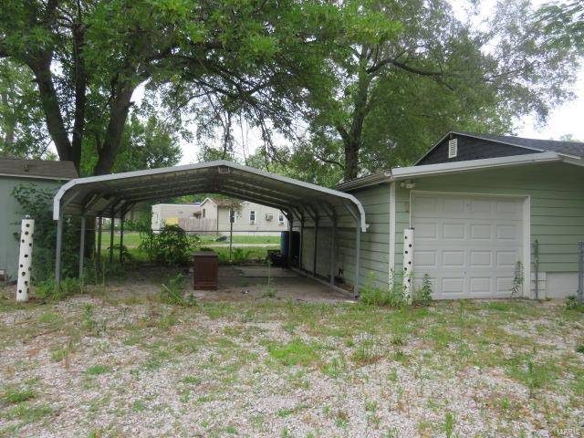 East Alton, IL 62024,334 S Pence ST