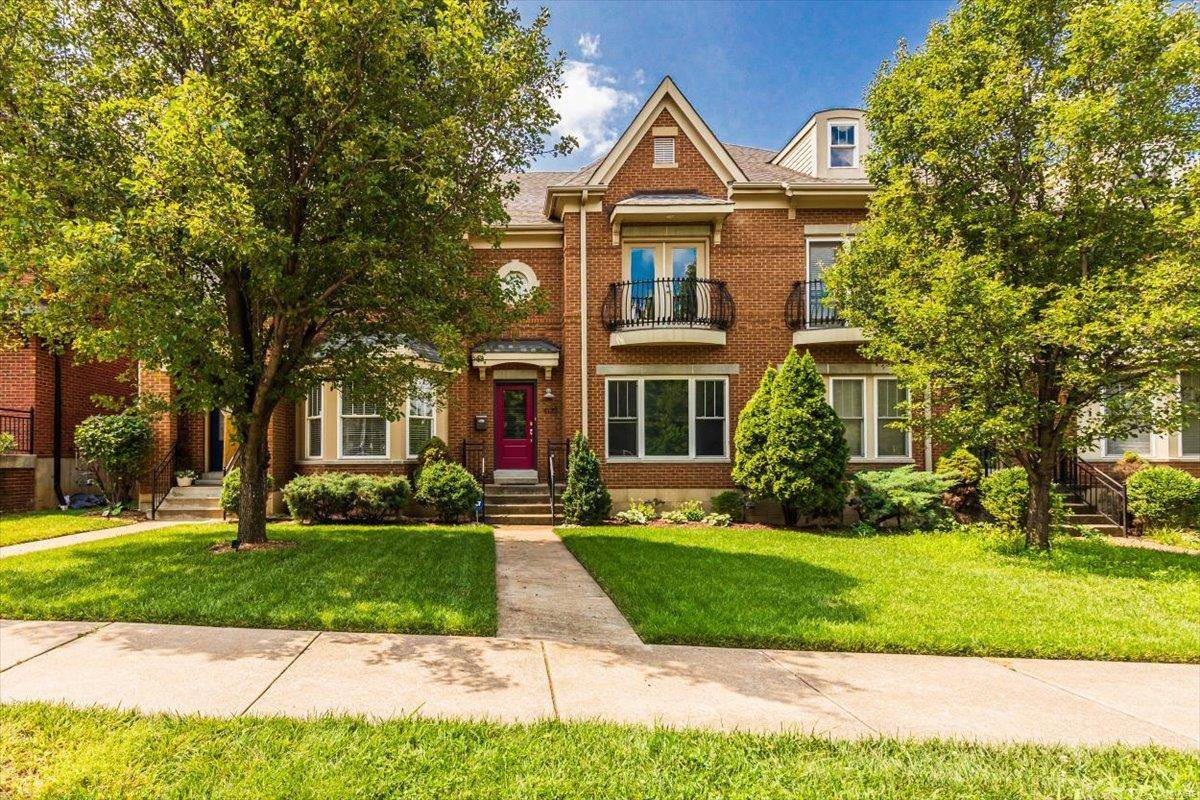 St Louis, MO 63108,4122 Olive ST