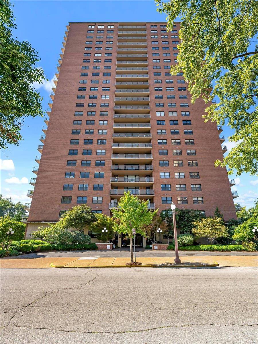 St Louis, MO 63108,4466 W Pine BLVD #4D