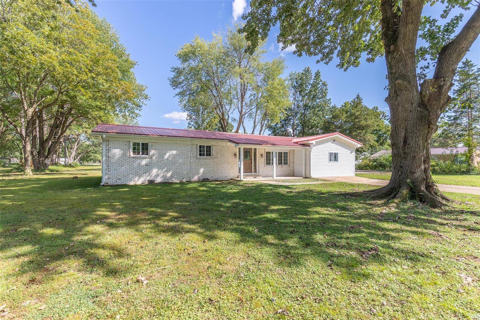 Poplar Bluff, MO 63901,92 Helen Avenue