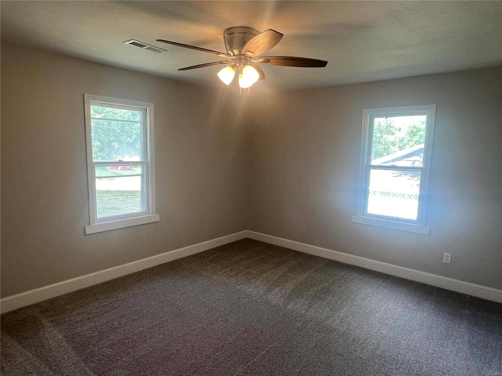 Doniphan, MO 63935,420 E Spring St