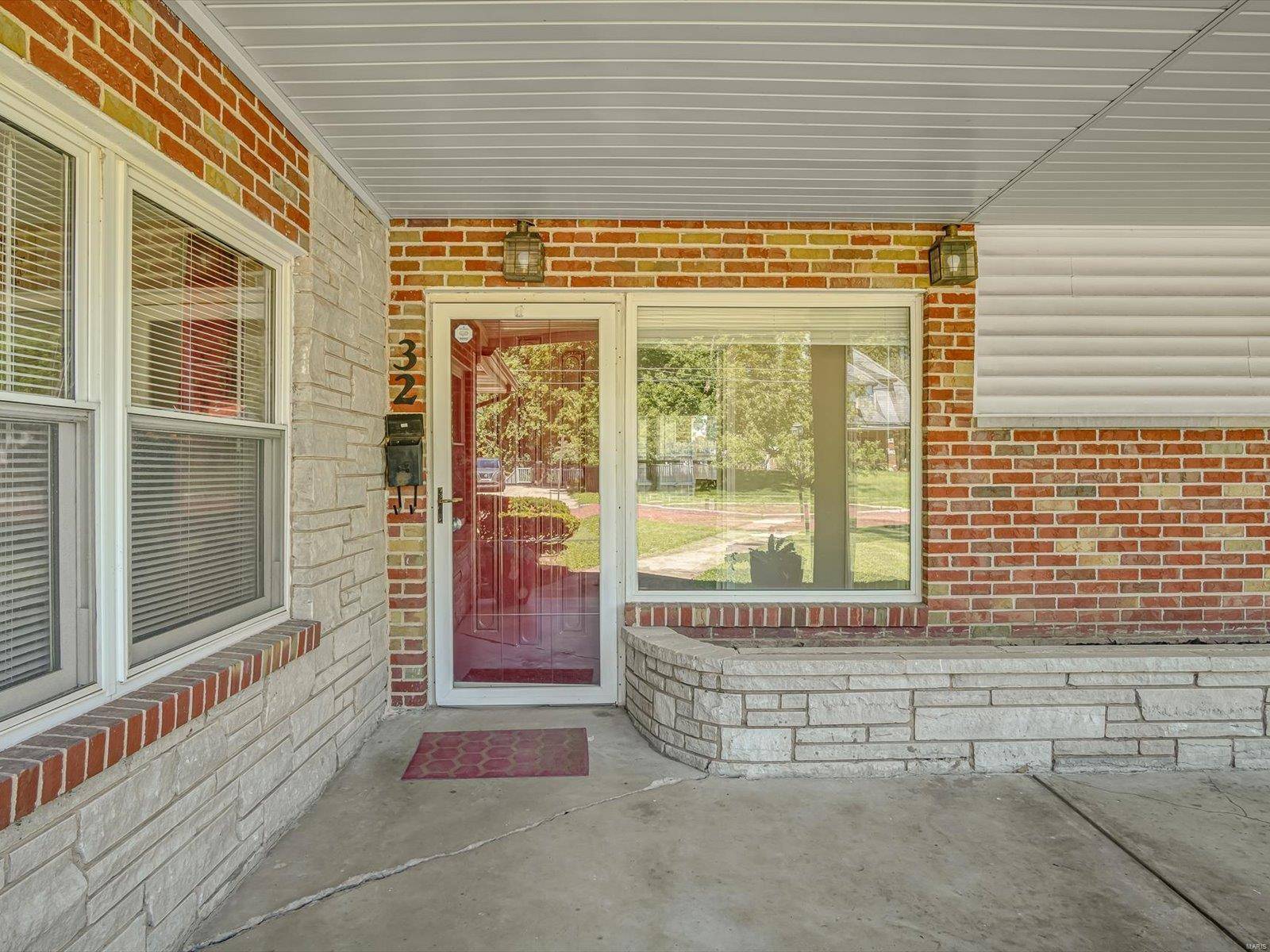 Belleview, IL 62223,32 Oak Knoll PL