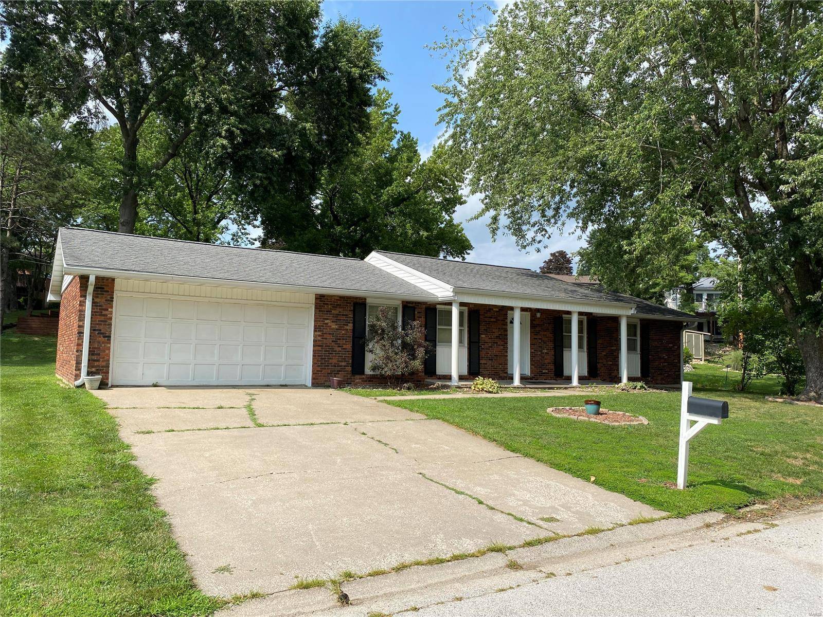 Hannibal, MO 63401,30 Satellite DR