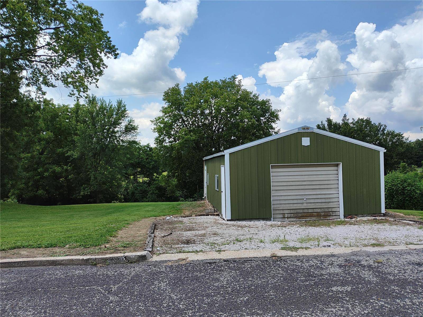 Elsberry, MO 63343,411 N 6th ST