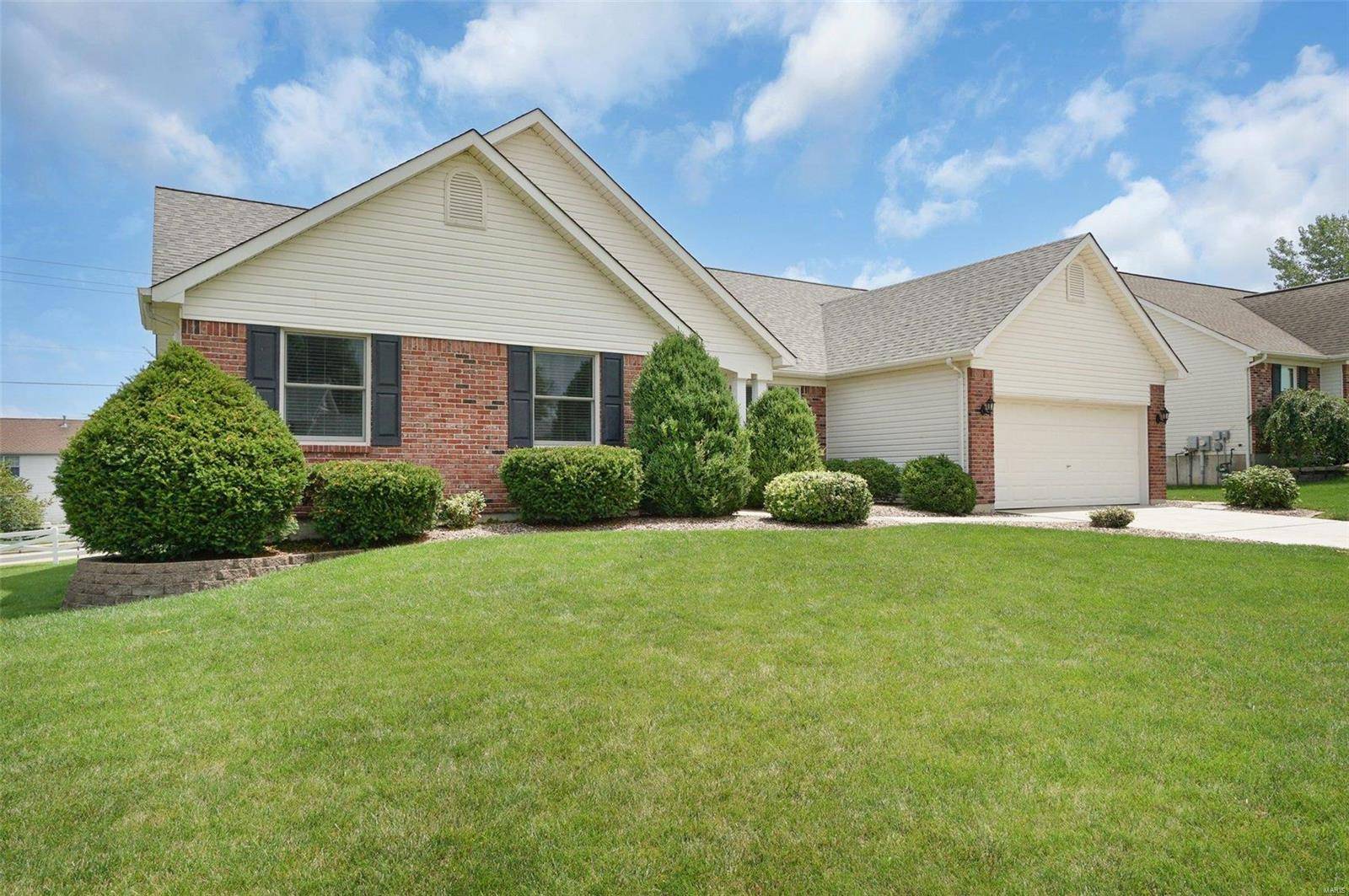 St Peters, MO 63376,4 Mustang Trail CT