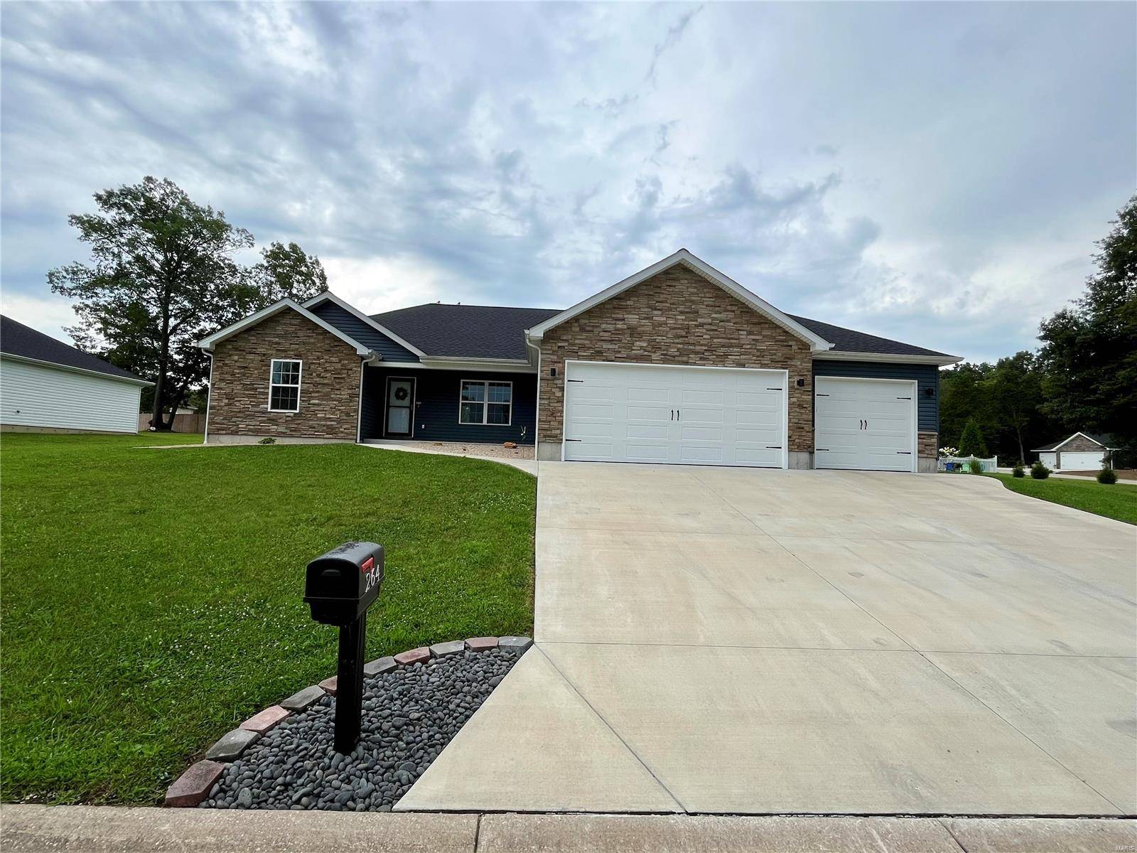 Sullivan, MO 63080,264 Peach Tree LN