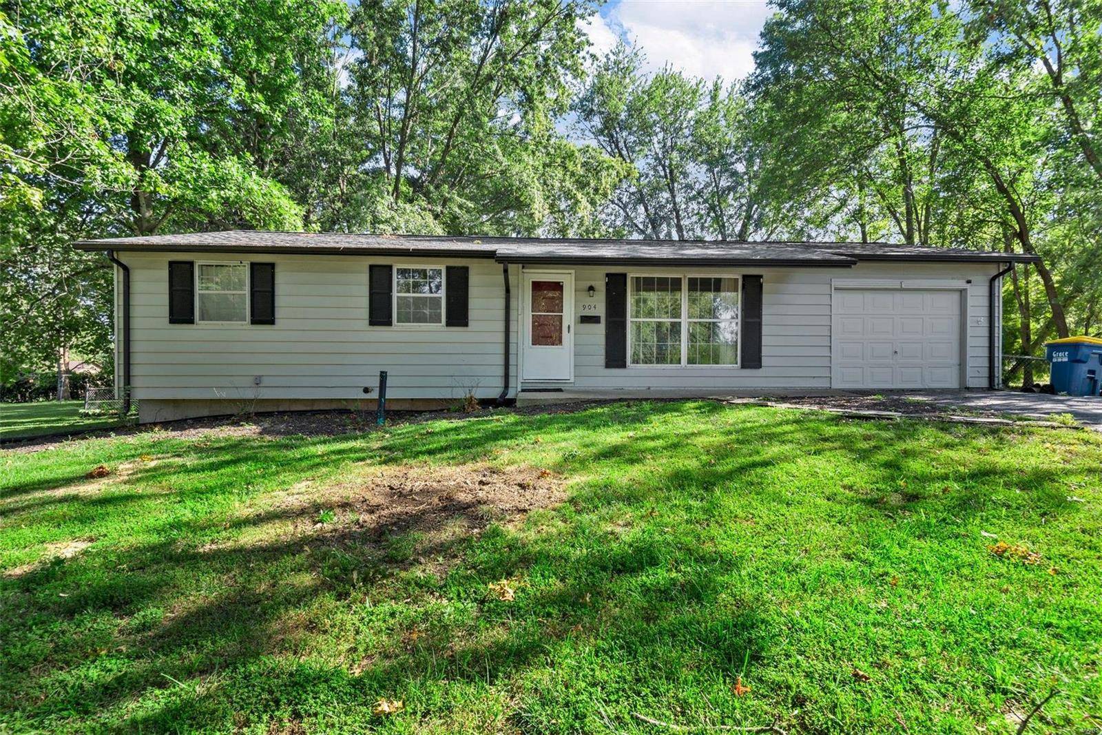 Warrenton, MO 63383,904 Clara AVE