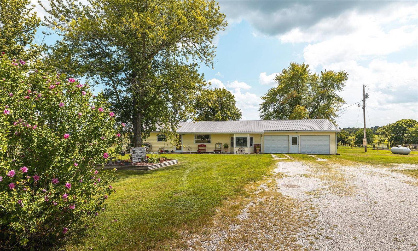 Salem, MO 65560,956 County Road 2470