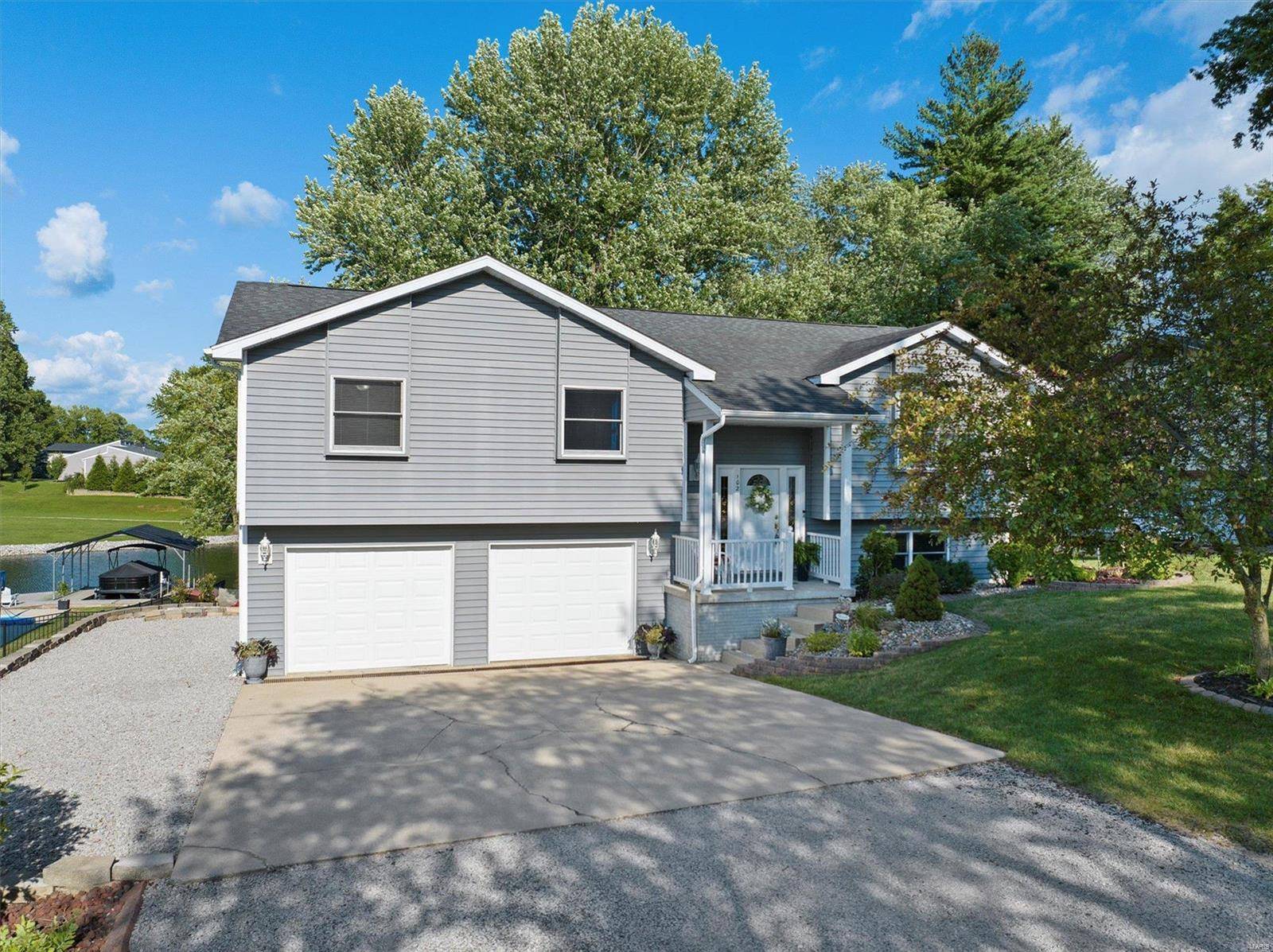 Edwardsville, IL 62025,102 Shore DR SW