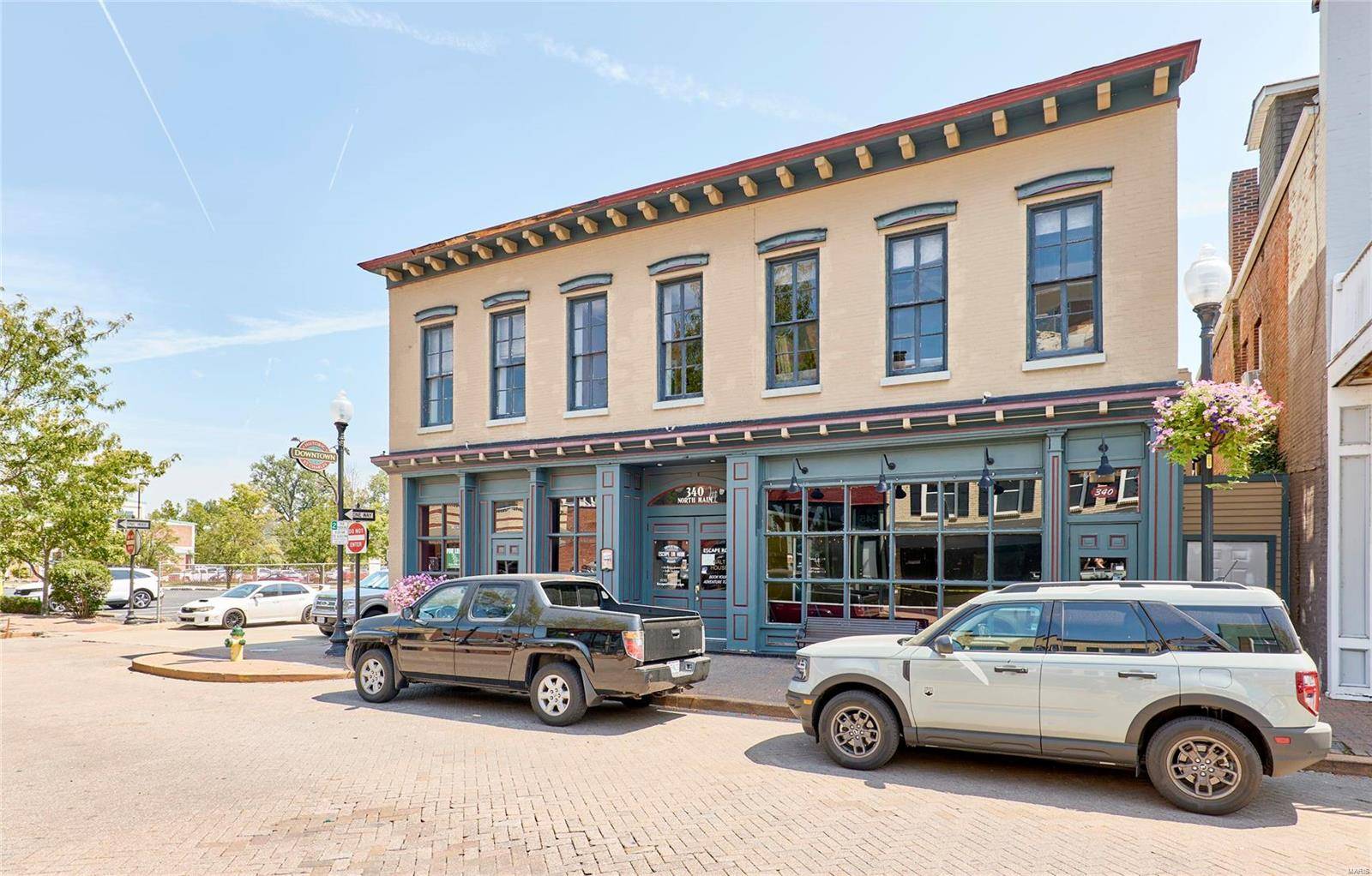 St Charles, MO 63301,340 N Main ST #1