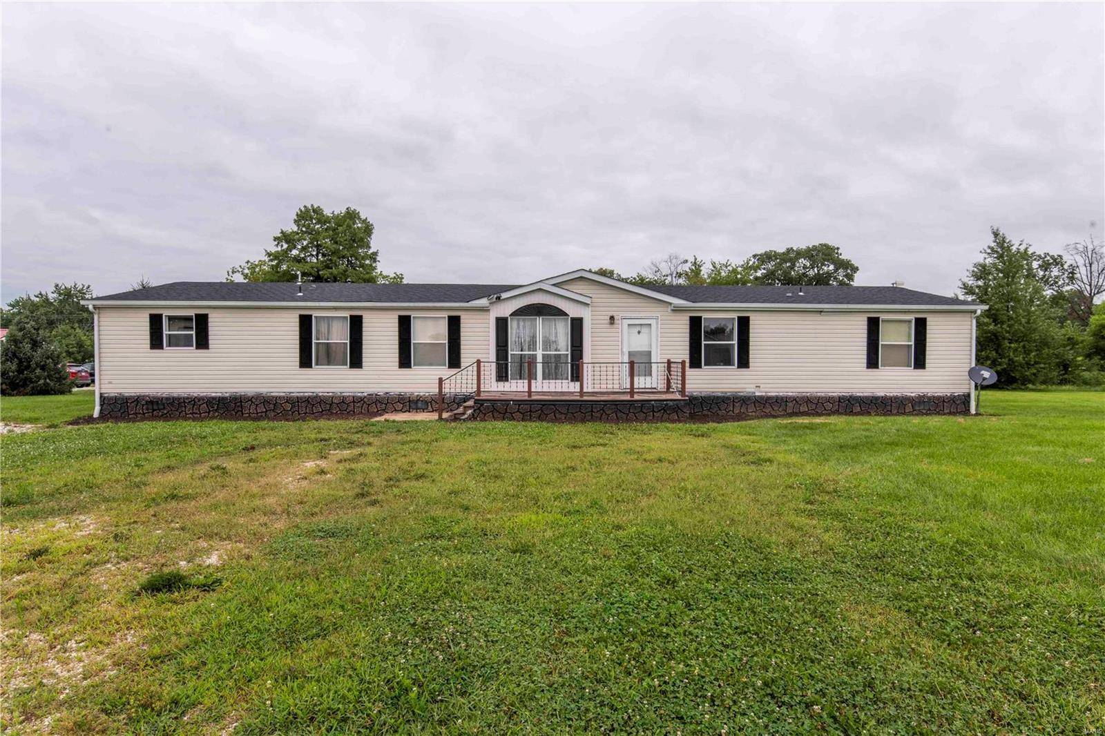 Bowling Green, MO 63334,14055 Pike 497