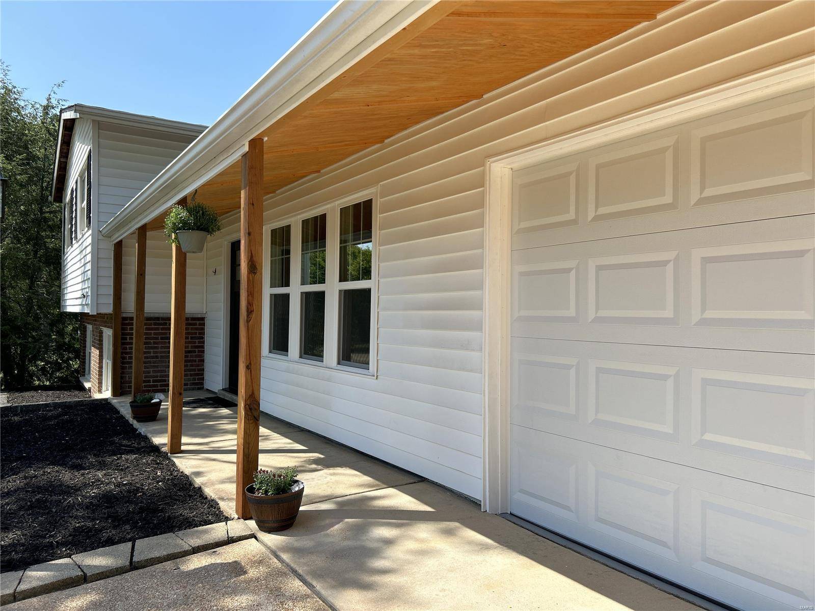 Manchester, MO 63011,302 Baxter Acres DR
