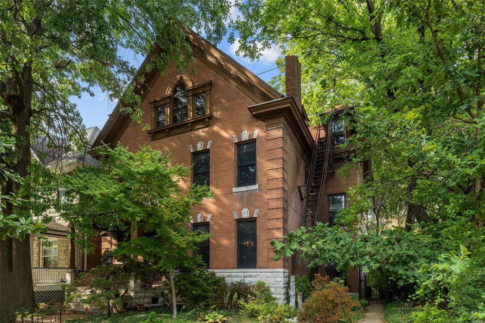 St Louis, MO 63108,5033 Washington PL