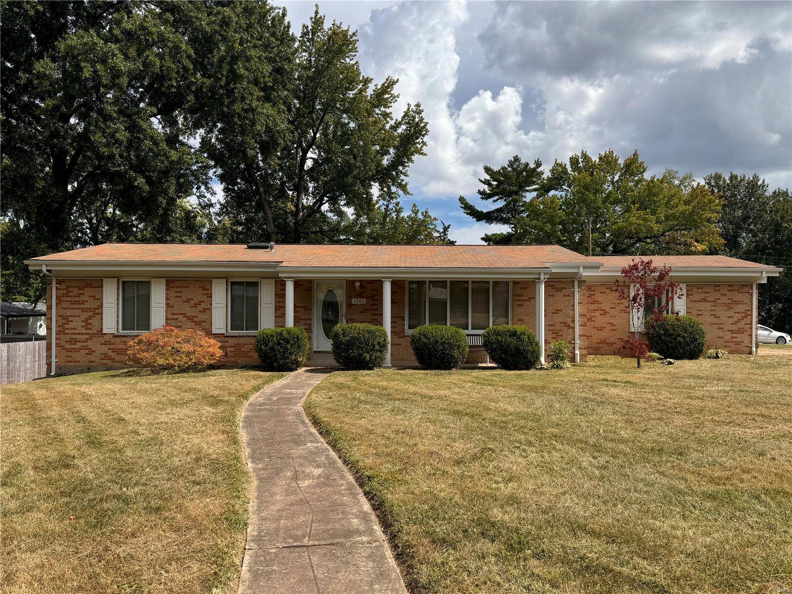 Olivette, MO 63132,1262 Kiowa DR