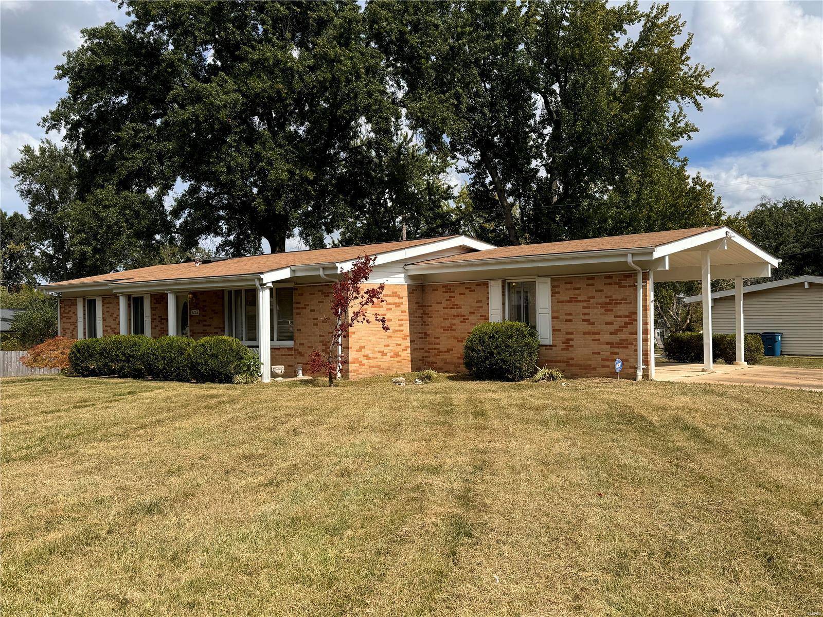 Olivette, MO 63132,1262 Kiowa DR