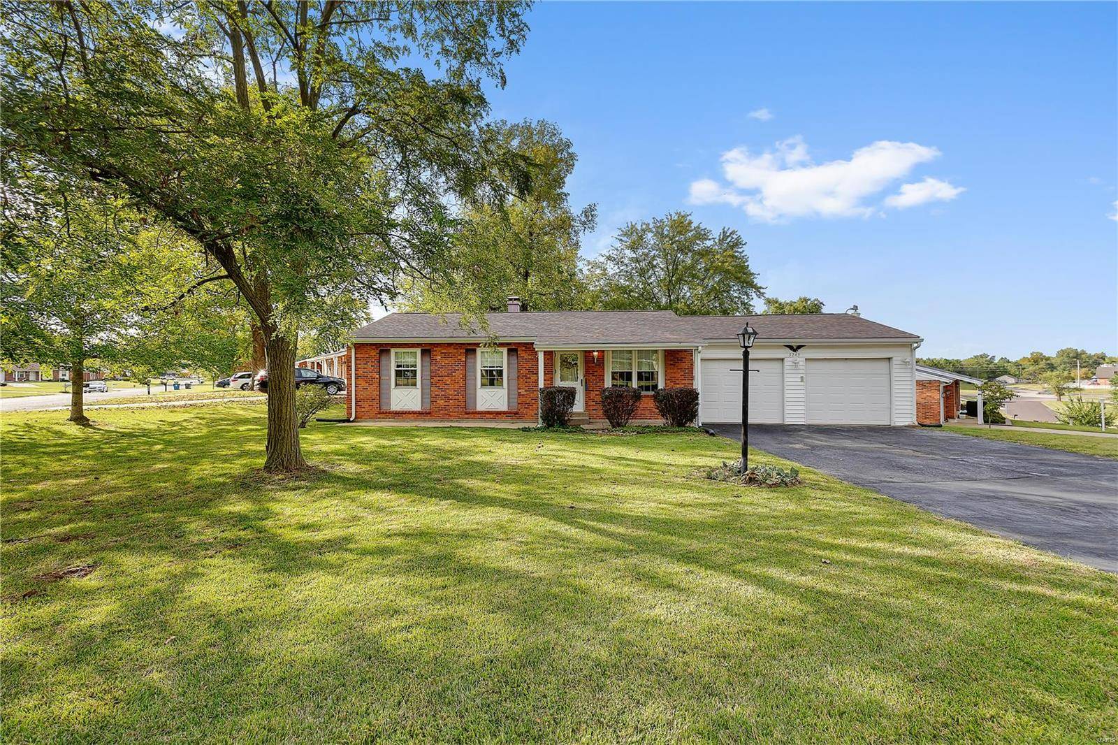 St Louis, MO 63128,5243 Butler Hill Estates DR