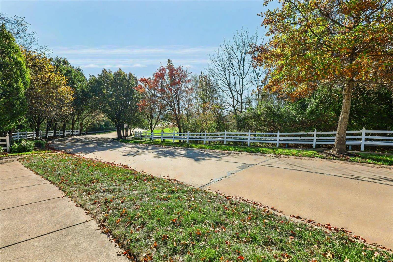 Ellisville, MO 63011,16261 Autumn View Terrace DR