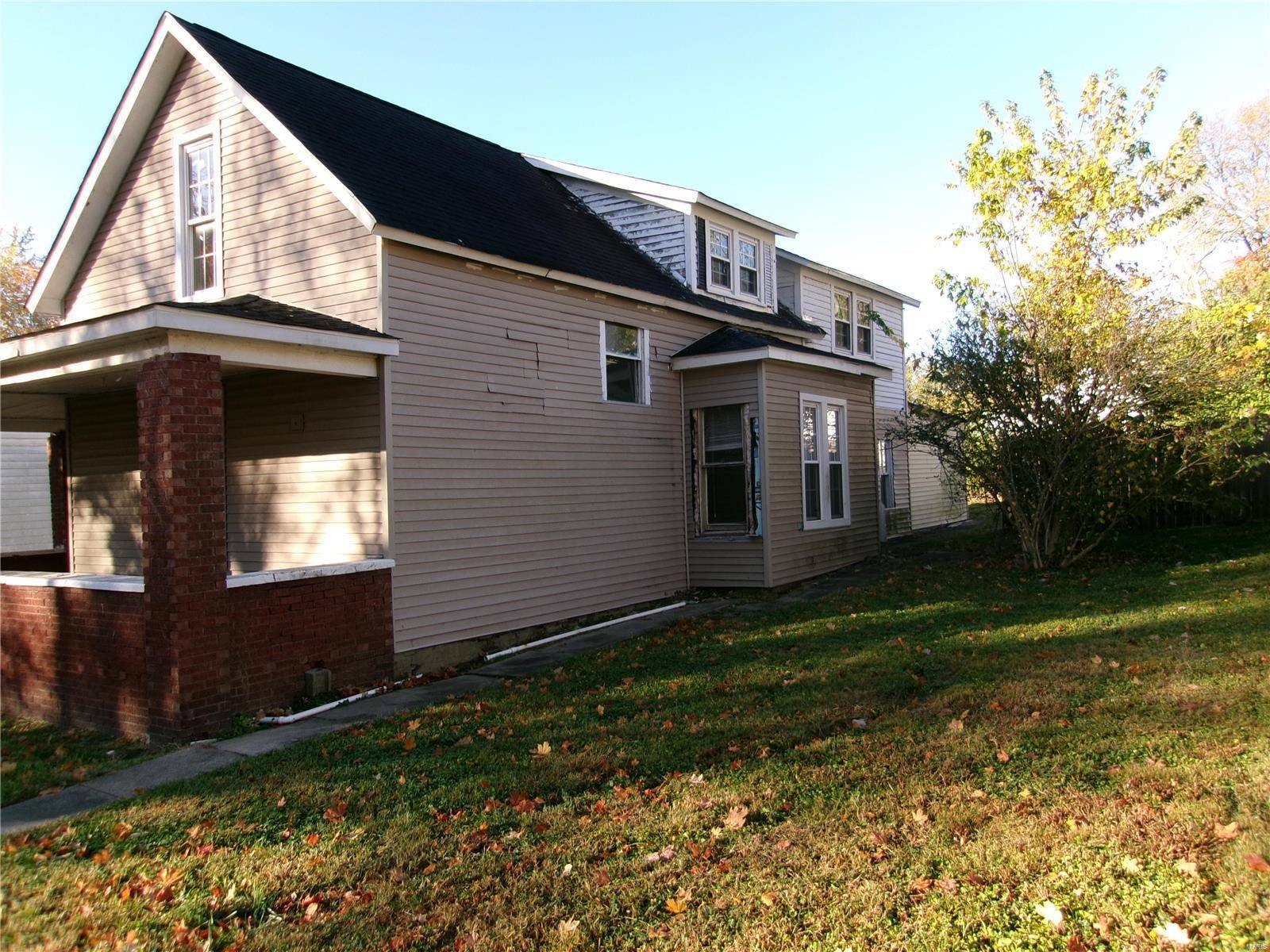 Greenville, IL 62246,317 S 5th