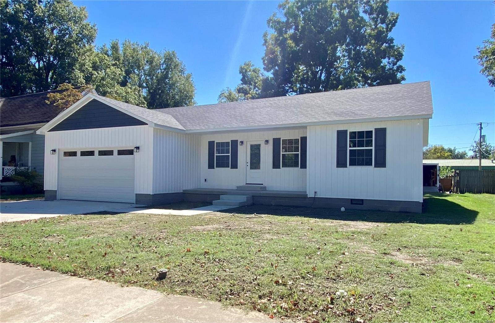 Charleston, MO 63834,317 E Cypress ST