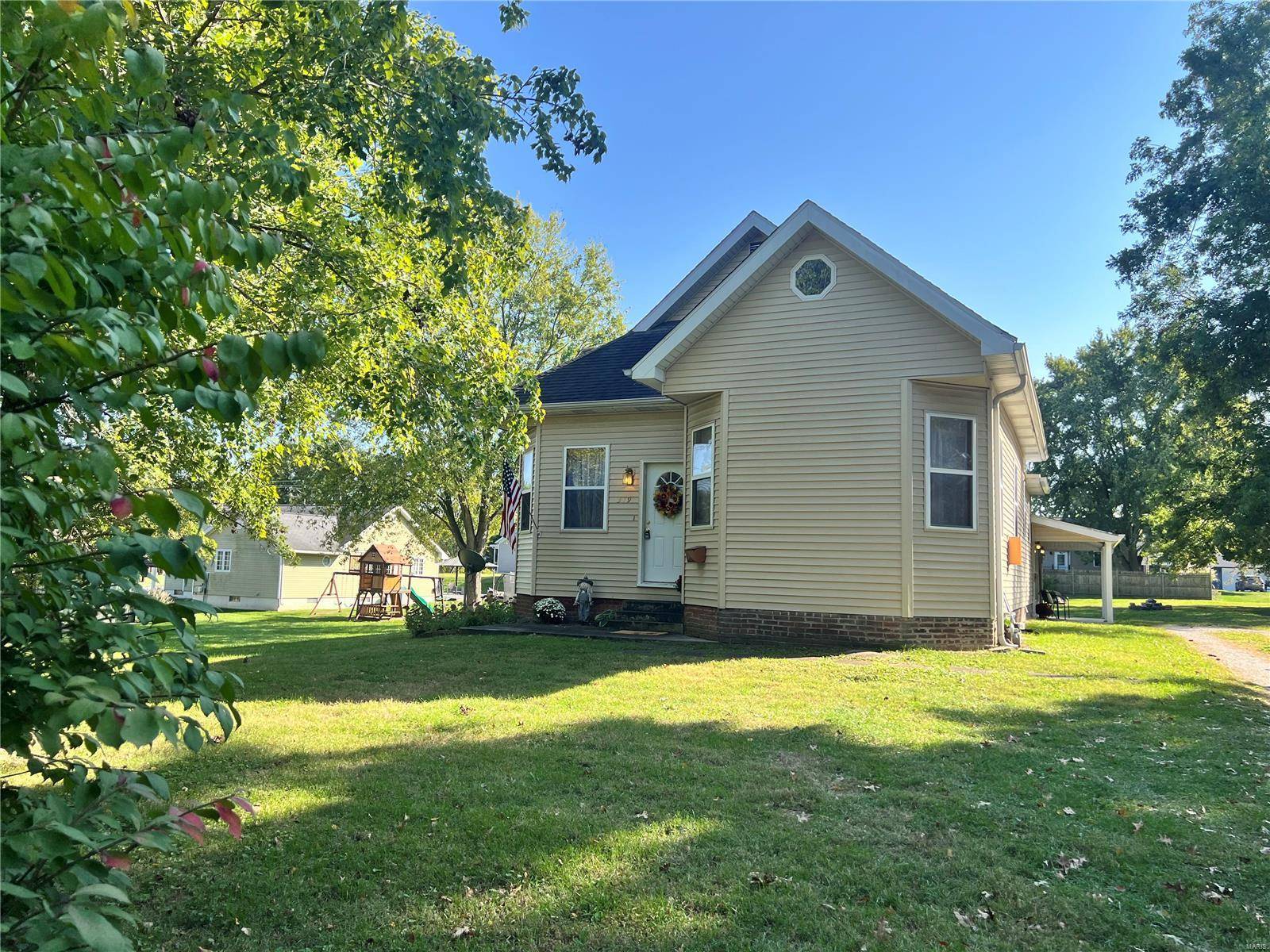 Carlinville, IL 62626,319 Ash ST