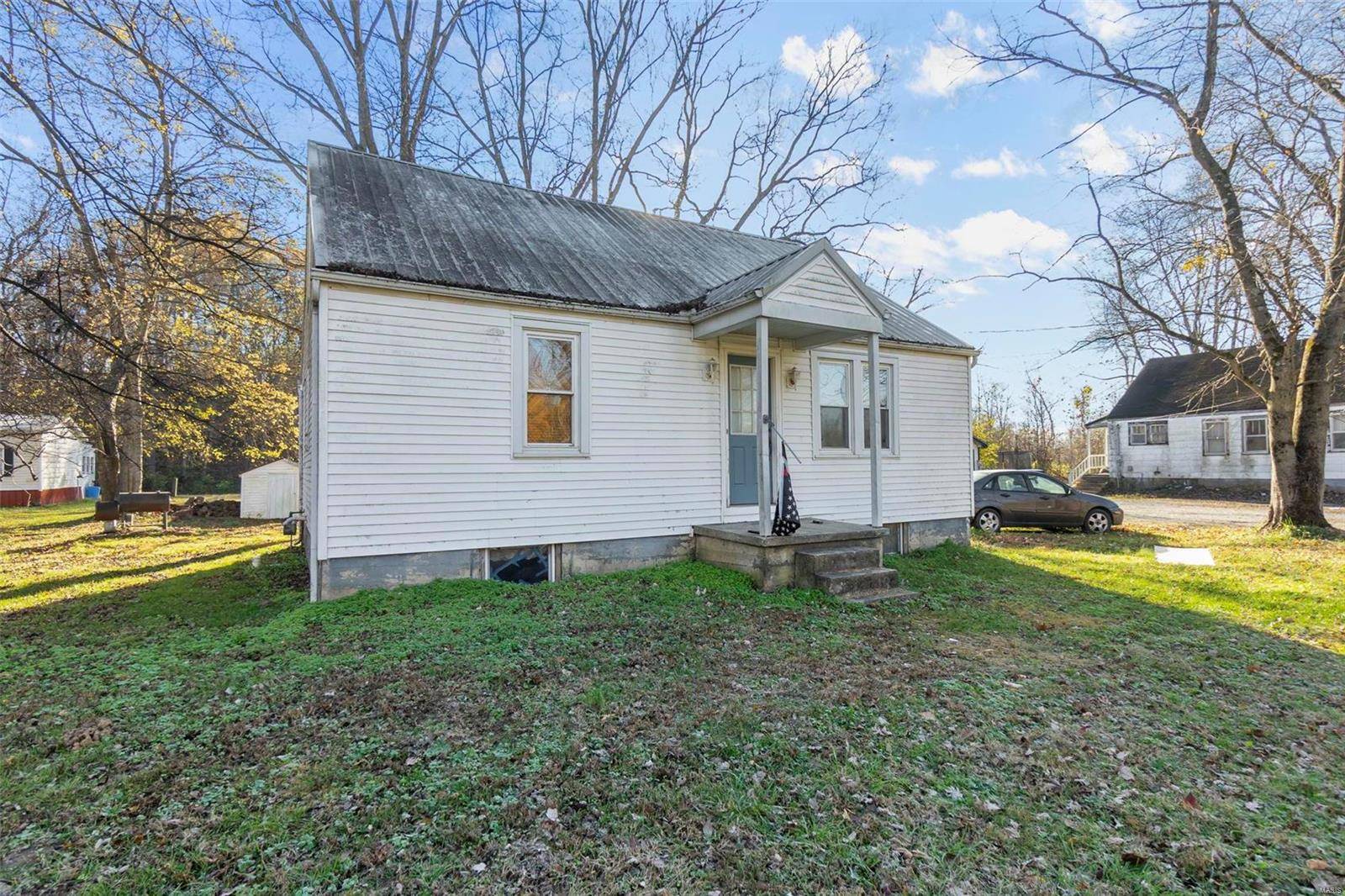 Cape Girardeau, MO 63701,5603 County Road 205