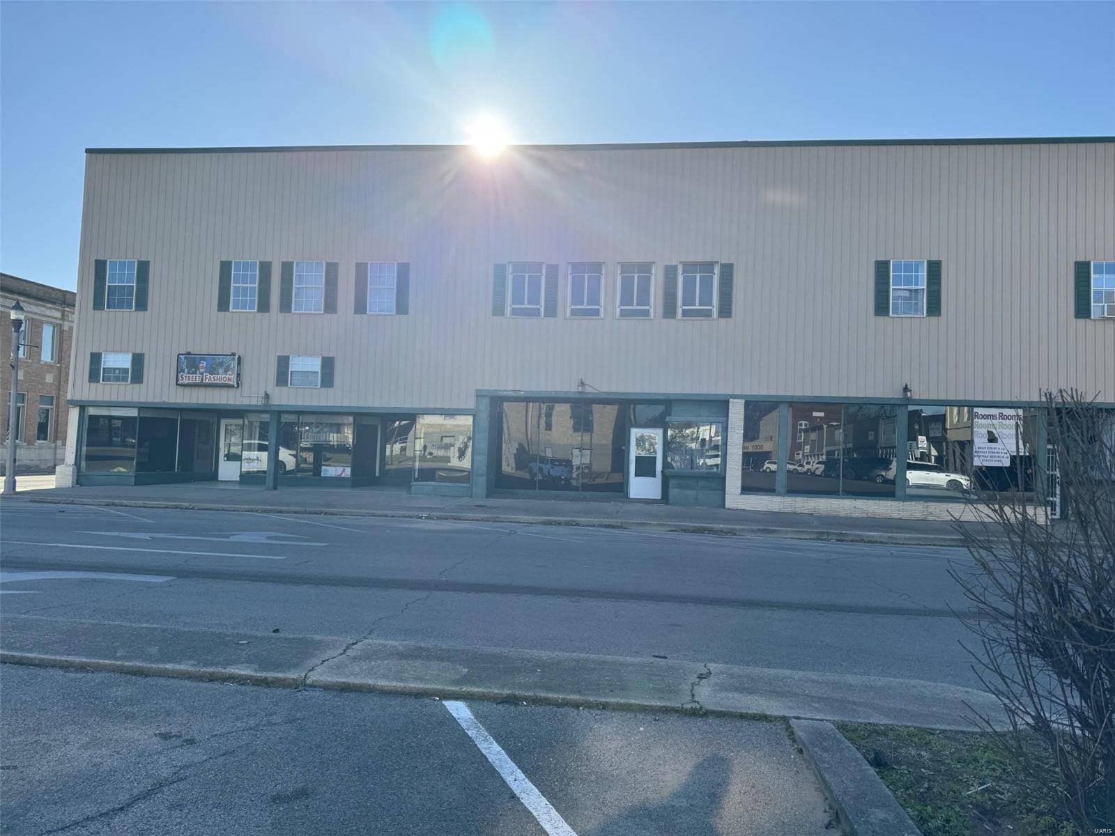 Kennett, MO 63857,101 N Main ST