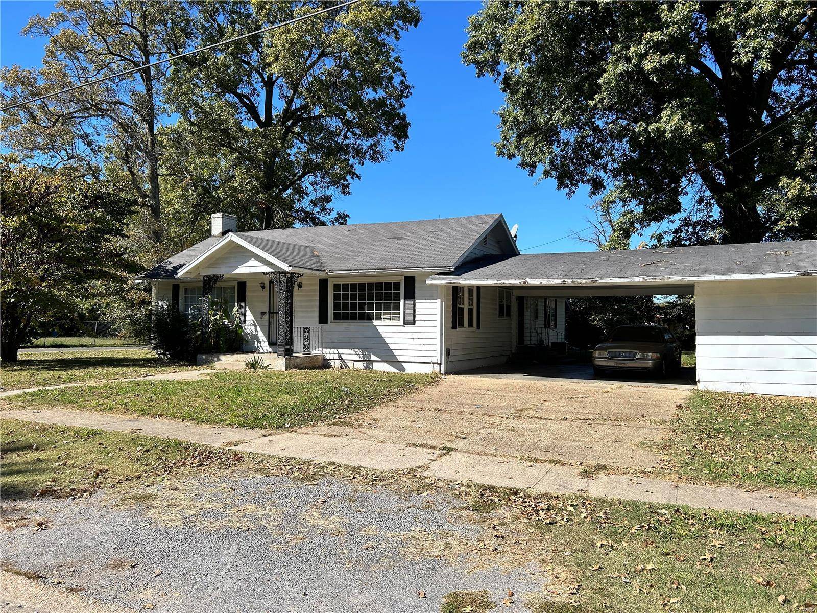 Sikeston, MO 63801,1020 Ruth ST