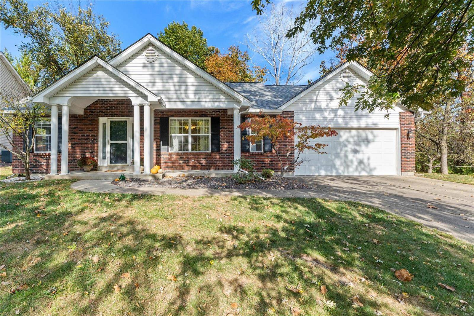 St Charles, MO 63303,3205 Country Knoll DR