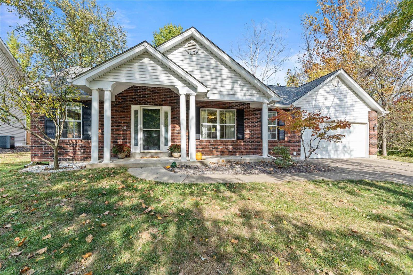 St Charles, MO 63303,3205 Country Knoll DR