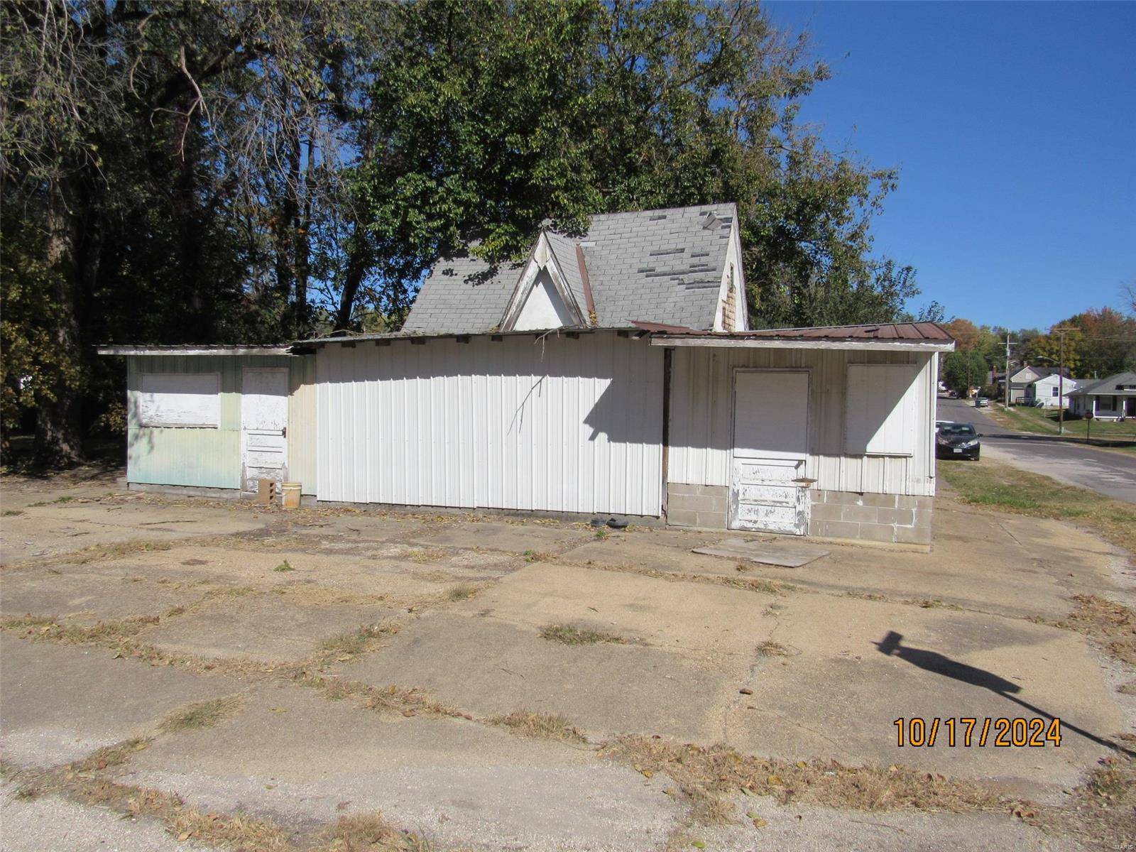 Louisiana, MO 63353,413 N 7th ST