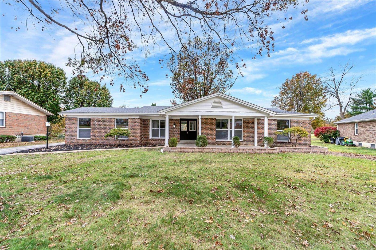 Ballwin, MO 63011,436 Coronado DR